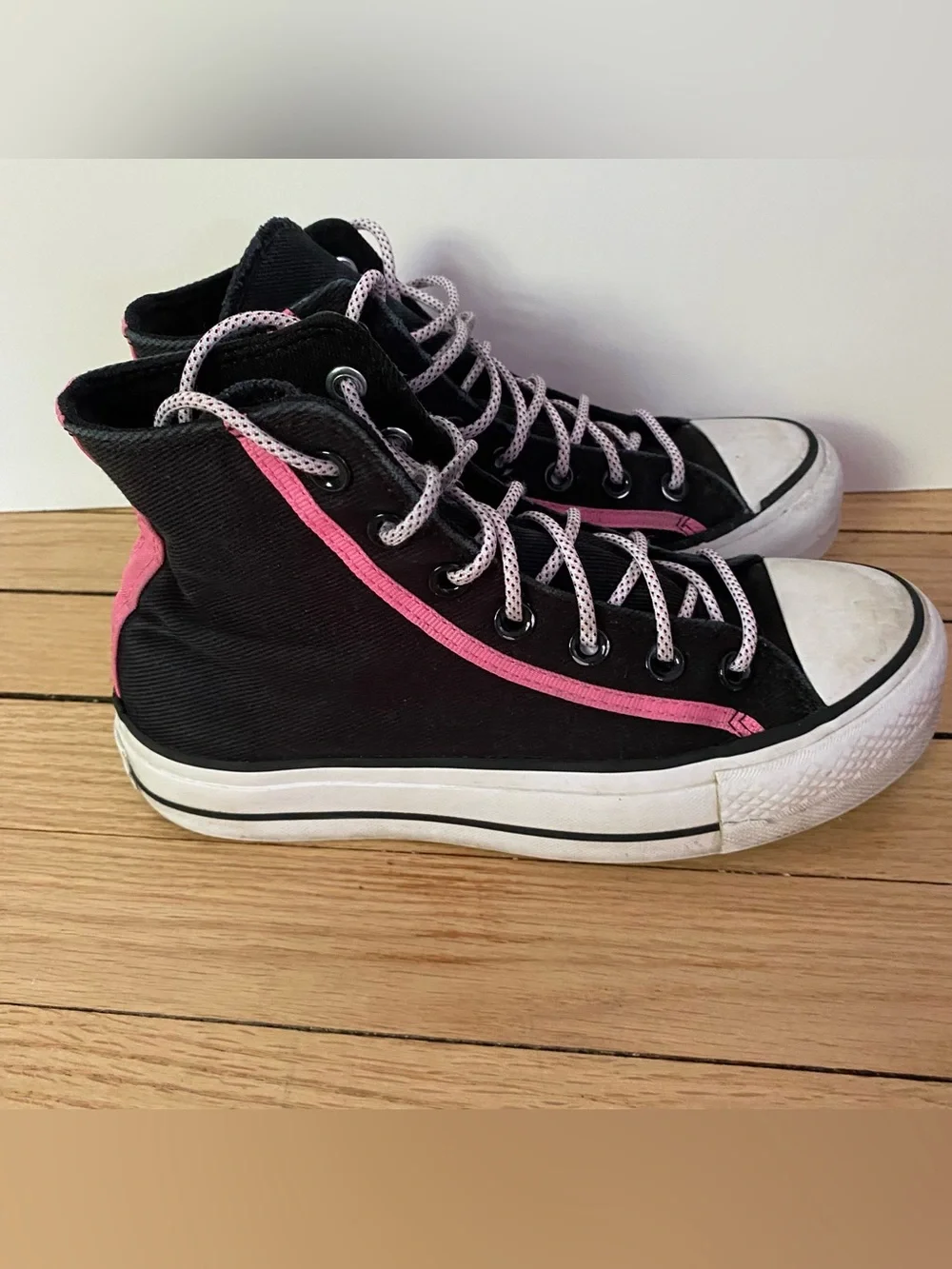 Converse Chuck Taylor All Star Sneakers Girls 6 High Top Pink Black Shoes Canvas